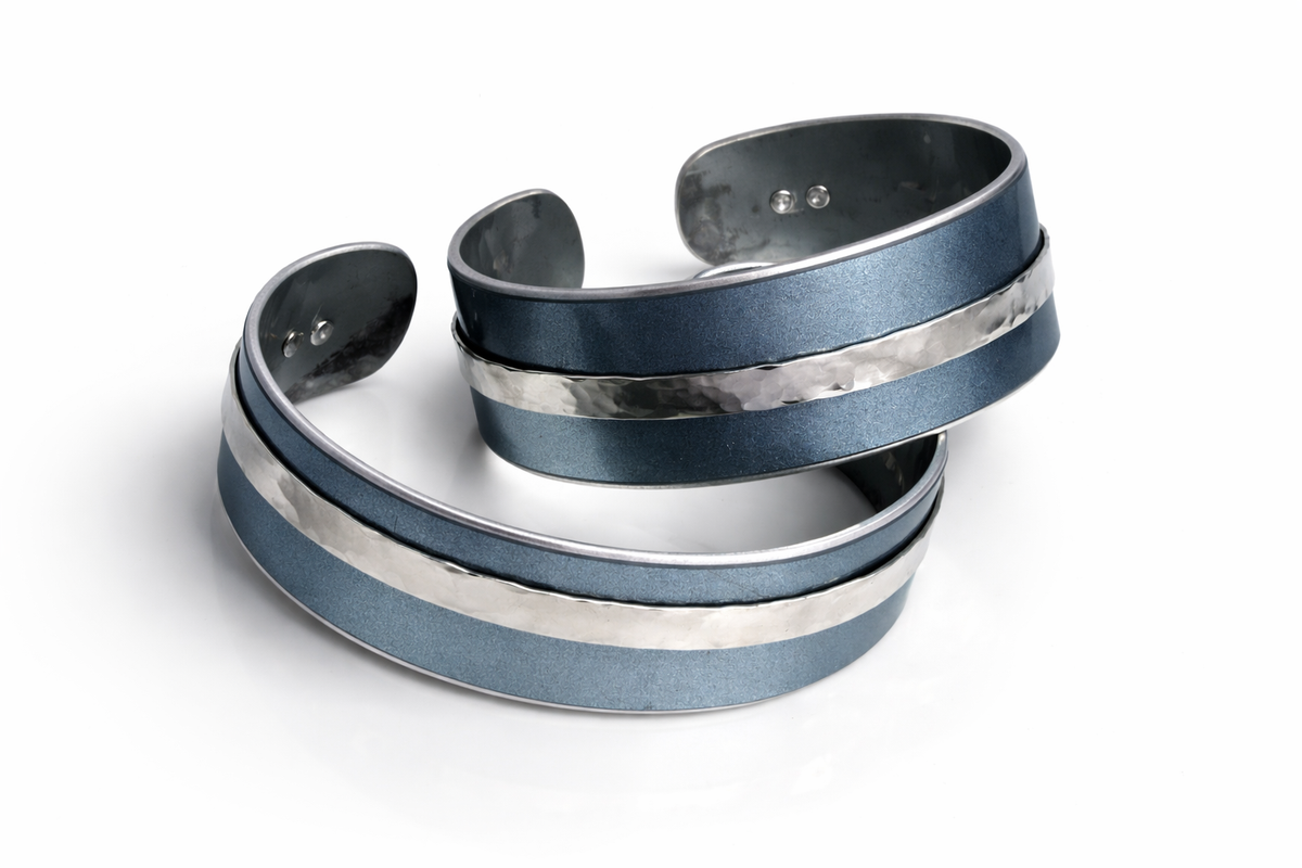 Slender Grigio Alloy Cuff with Hammered Stripe