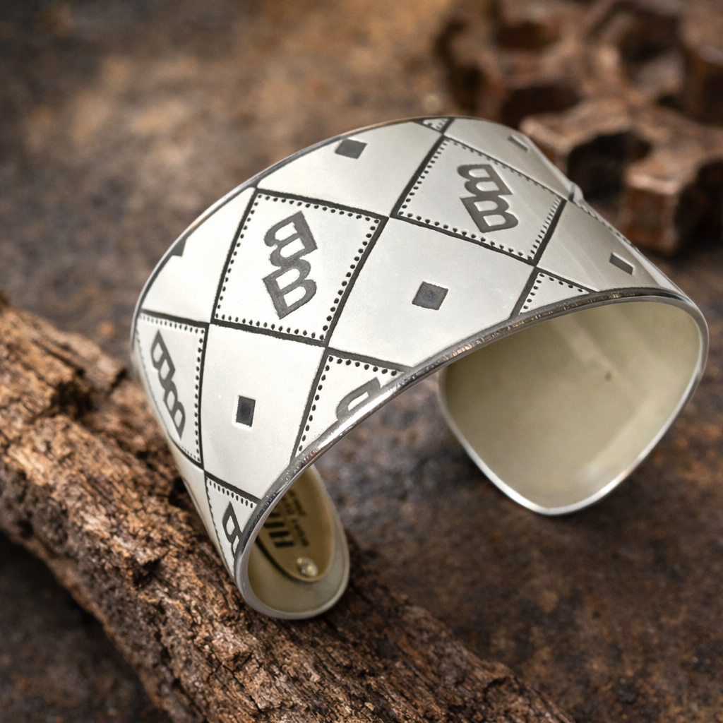 Bentley Signature Cuff