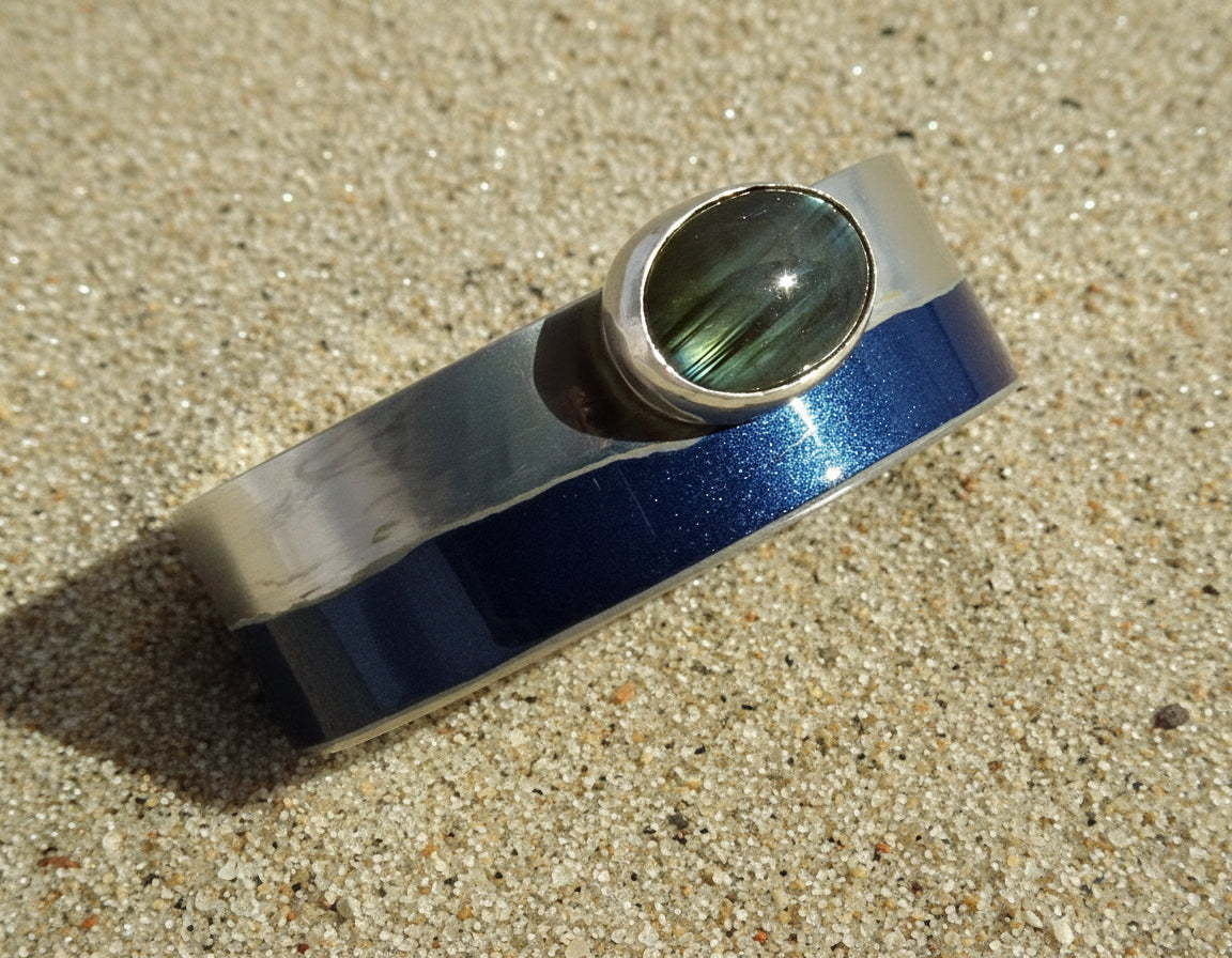 360 Modena Labradorite Cuff