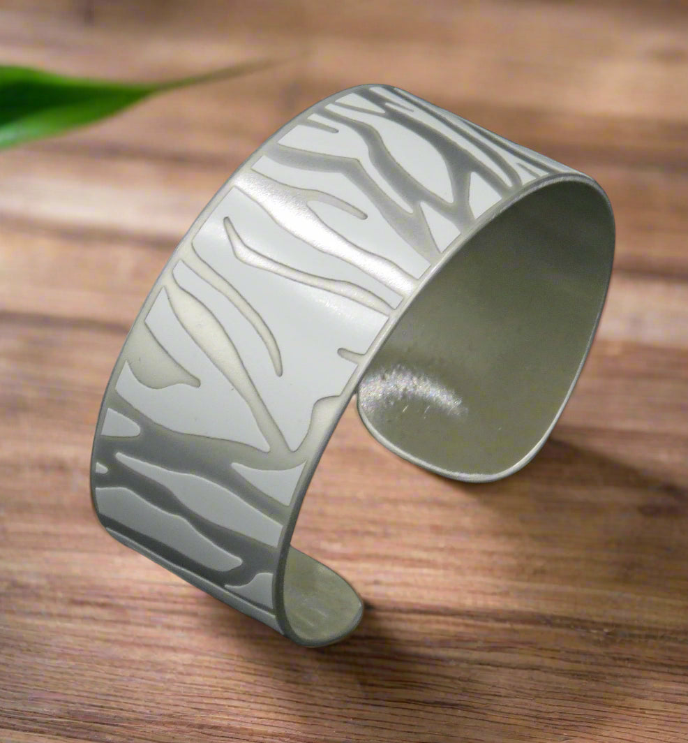 Mercedes SL63 AMG Zebra Cuff