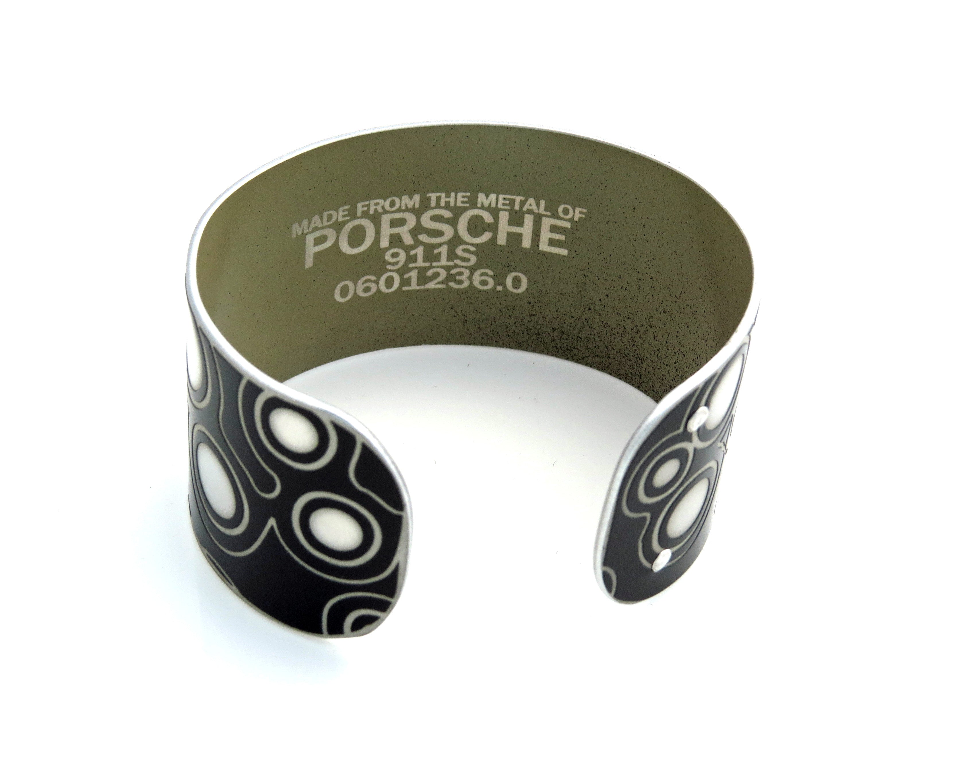 Porsche 911 Raindrops Cuff