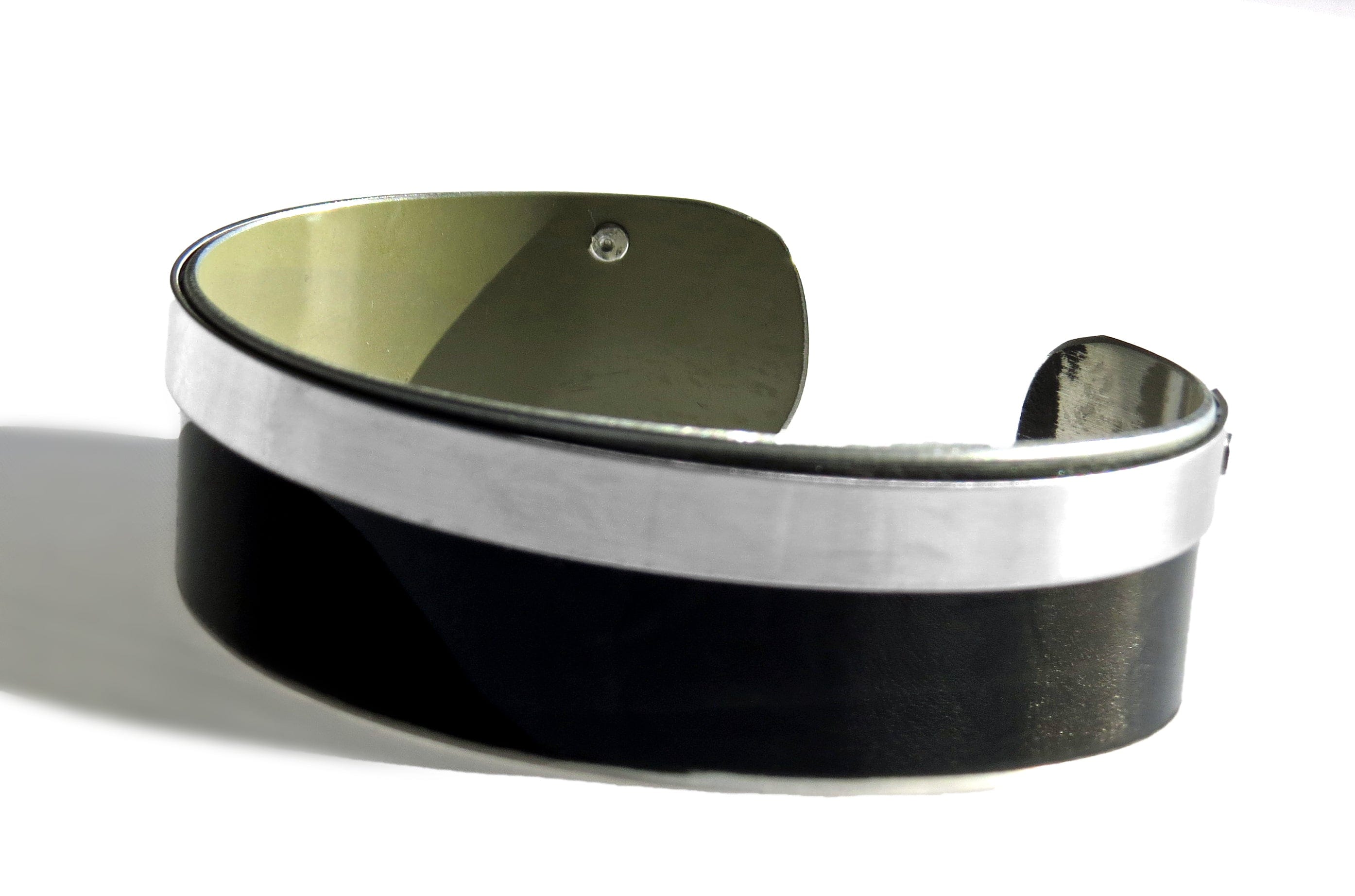 Range Rover Silver Stripe Cuff