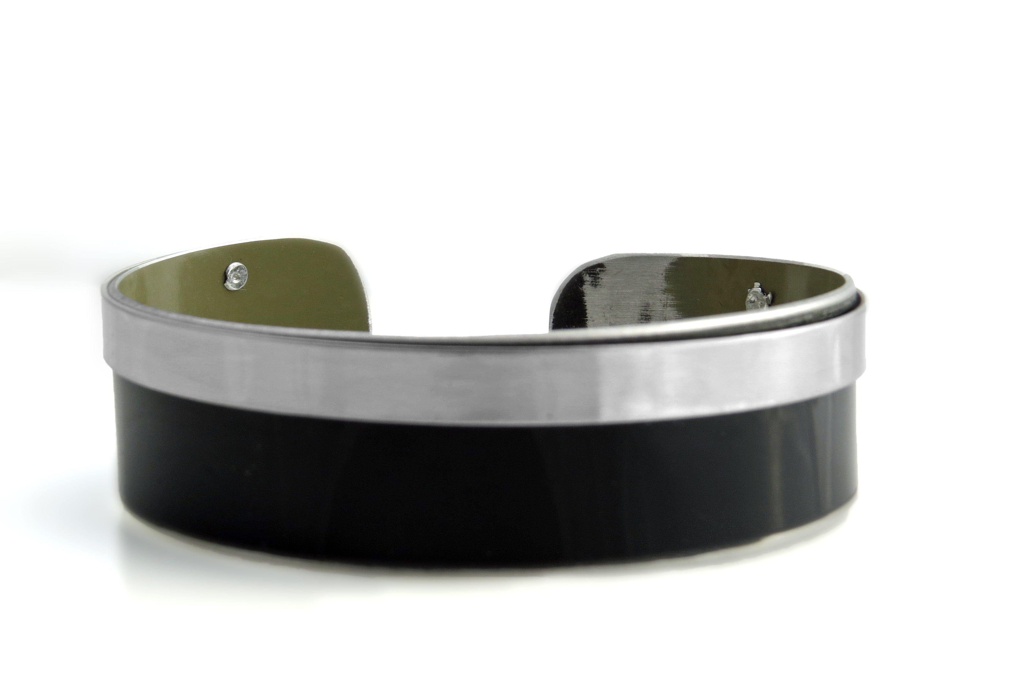 Range Rover Silver Stripe Cuff