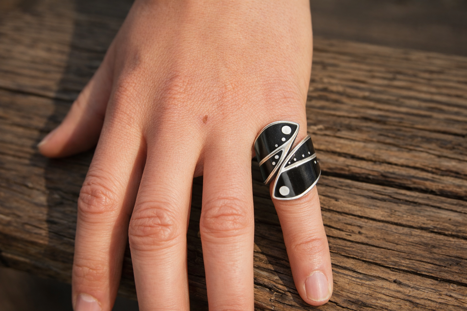 Ferrari Portofino Elegant Wrap Ring