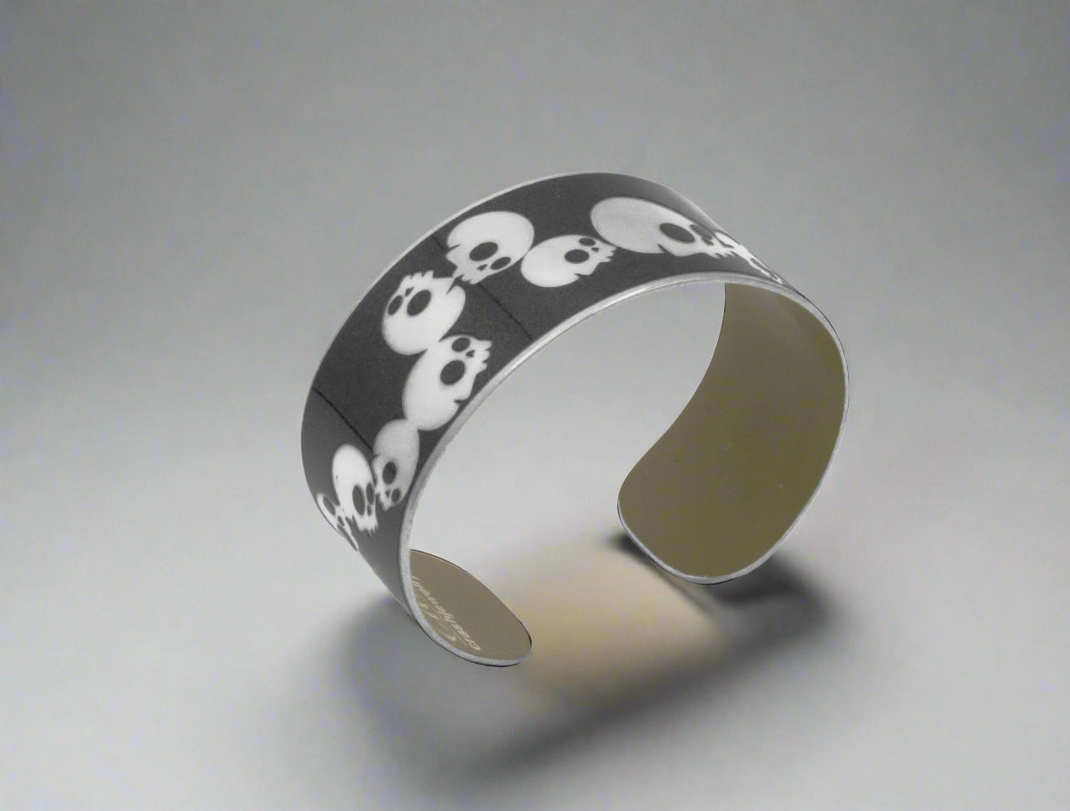 California F149 Skull Cuff