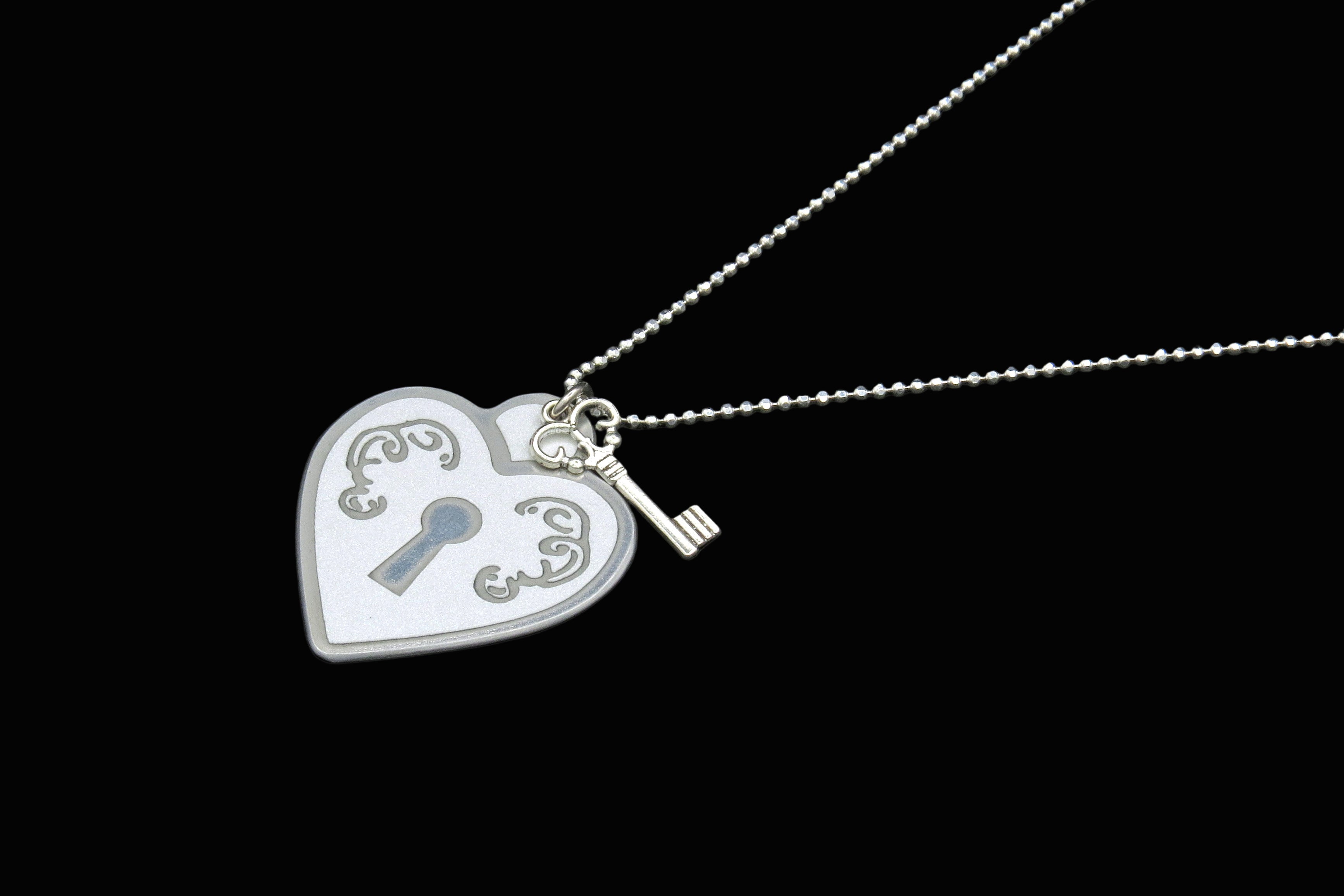 Key to My Heart Alfa Romeo Necklace