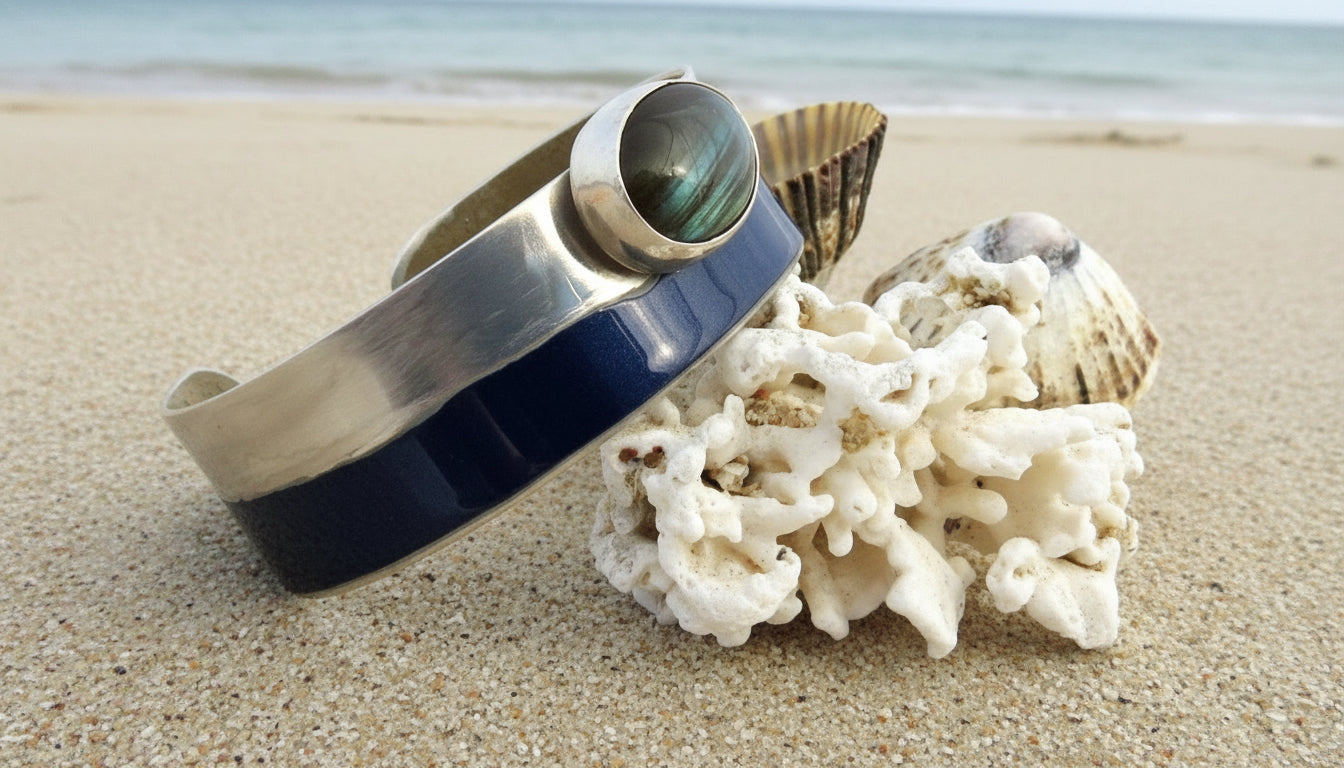 360 Modena Labradorite Cuff