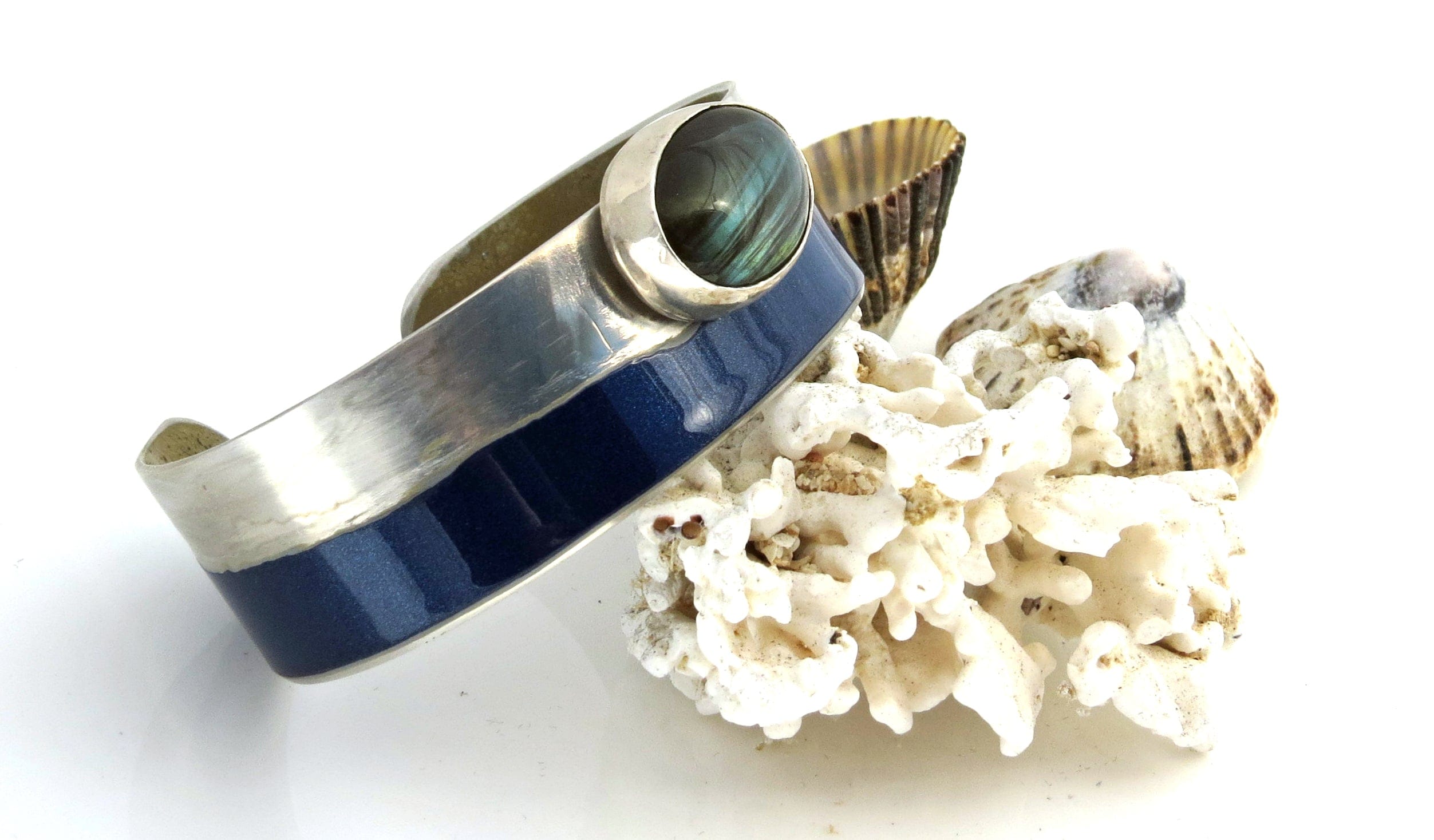 360 Modena Labradorite Cuff