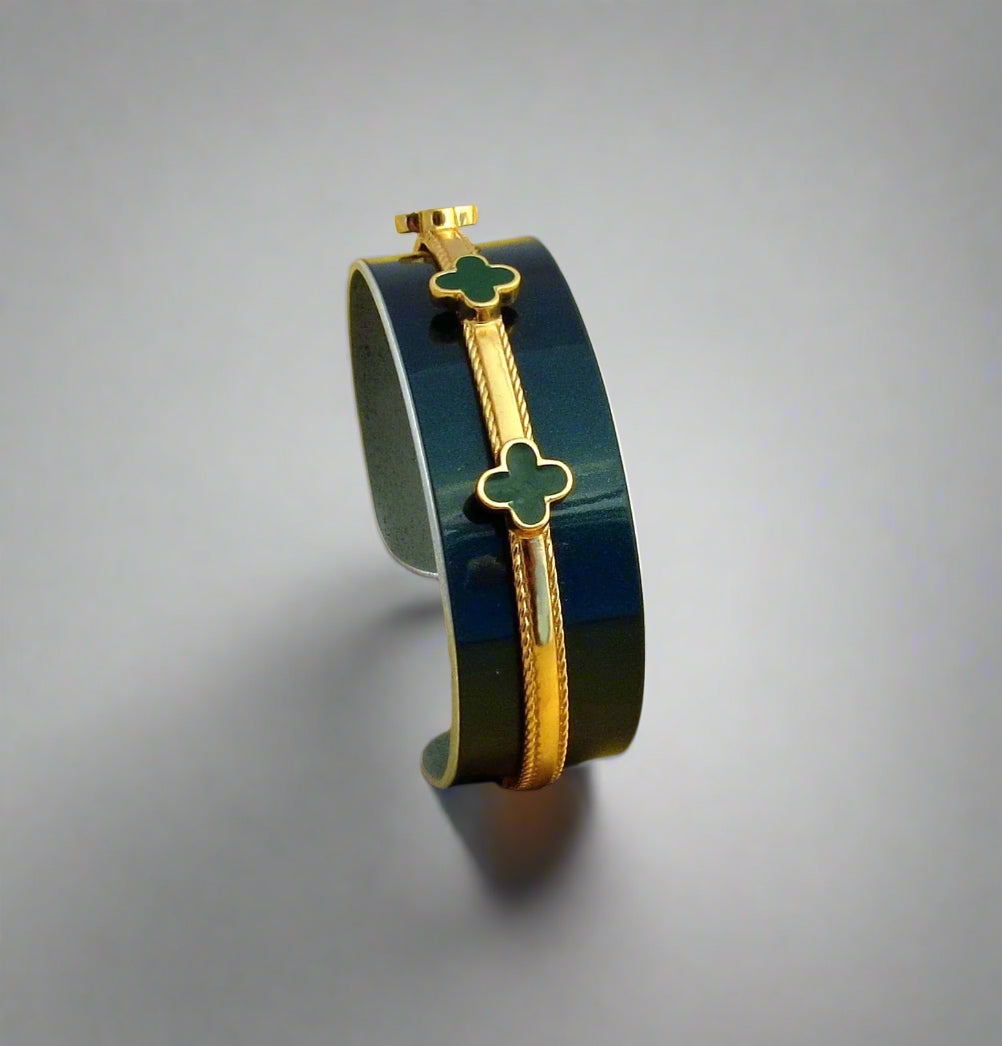 Mercedes Clover Cuff