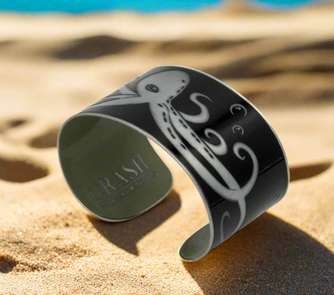 Mercedes E450 Octopus Cuff