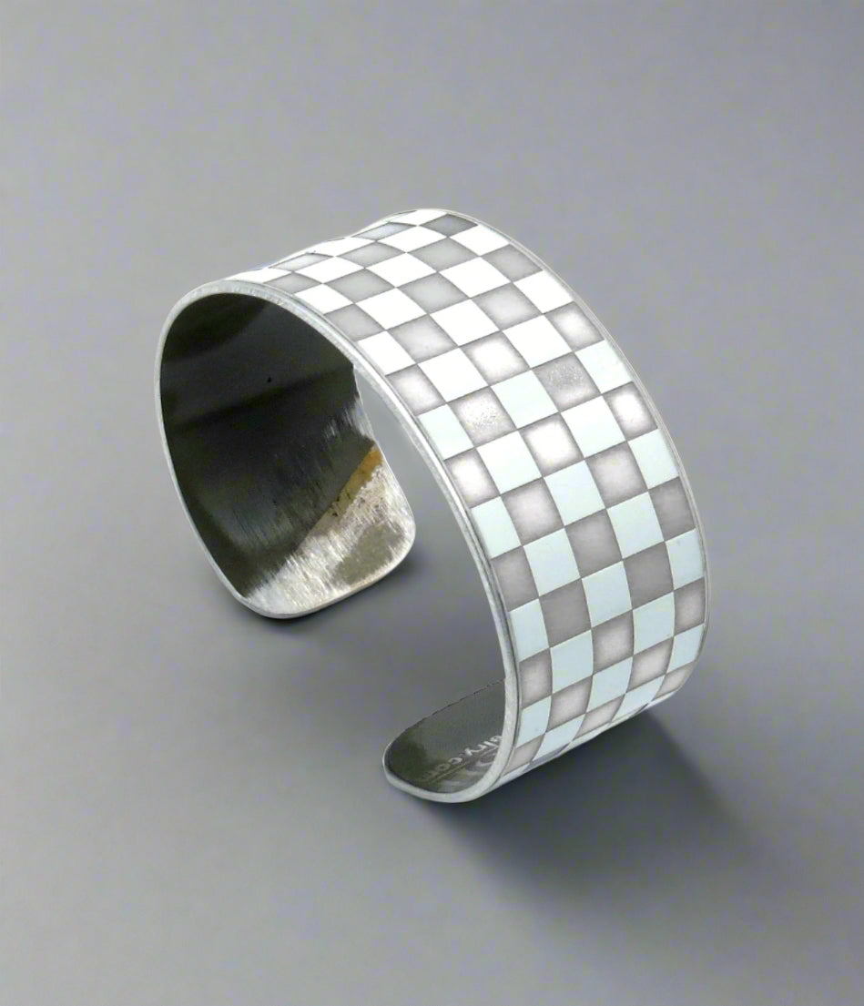 PCA Potomac Macan S White Checkered Flag Cuff