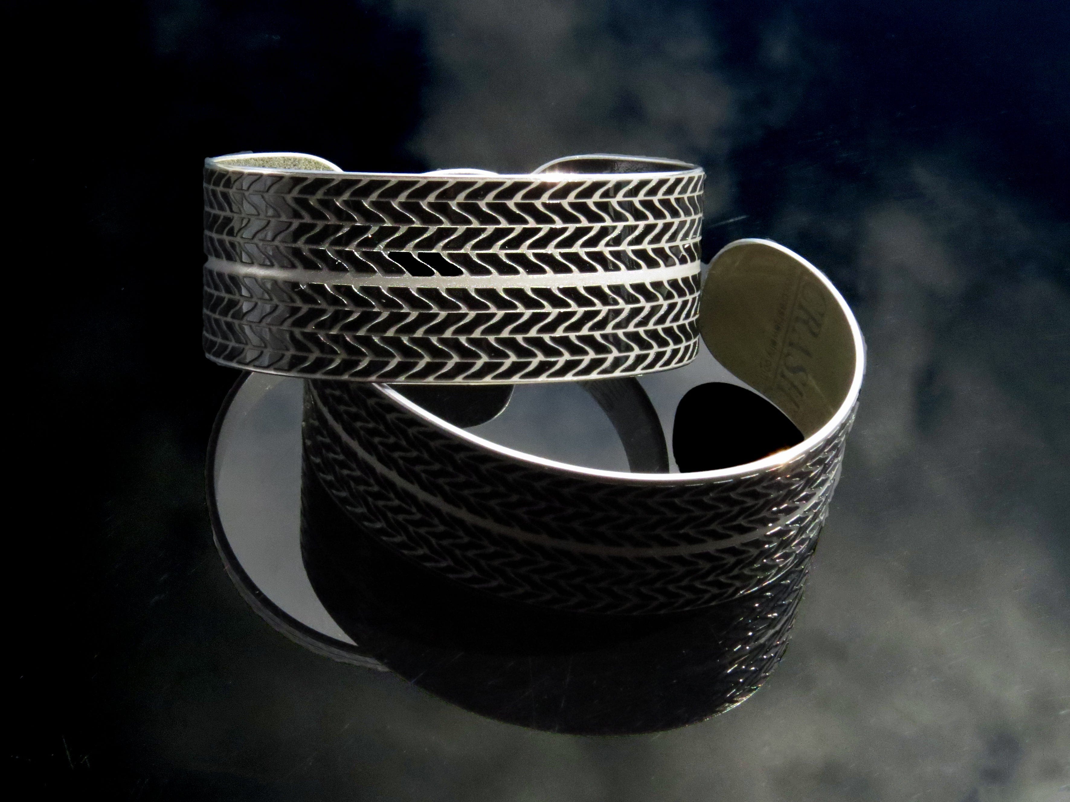 Porsche 911 Racing Tire Cuff