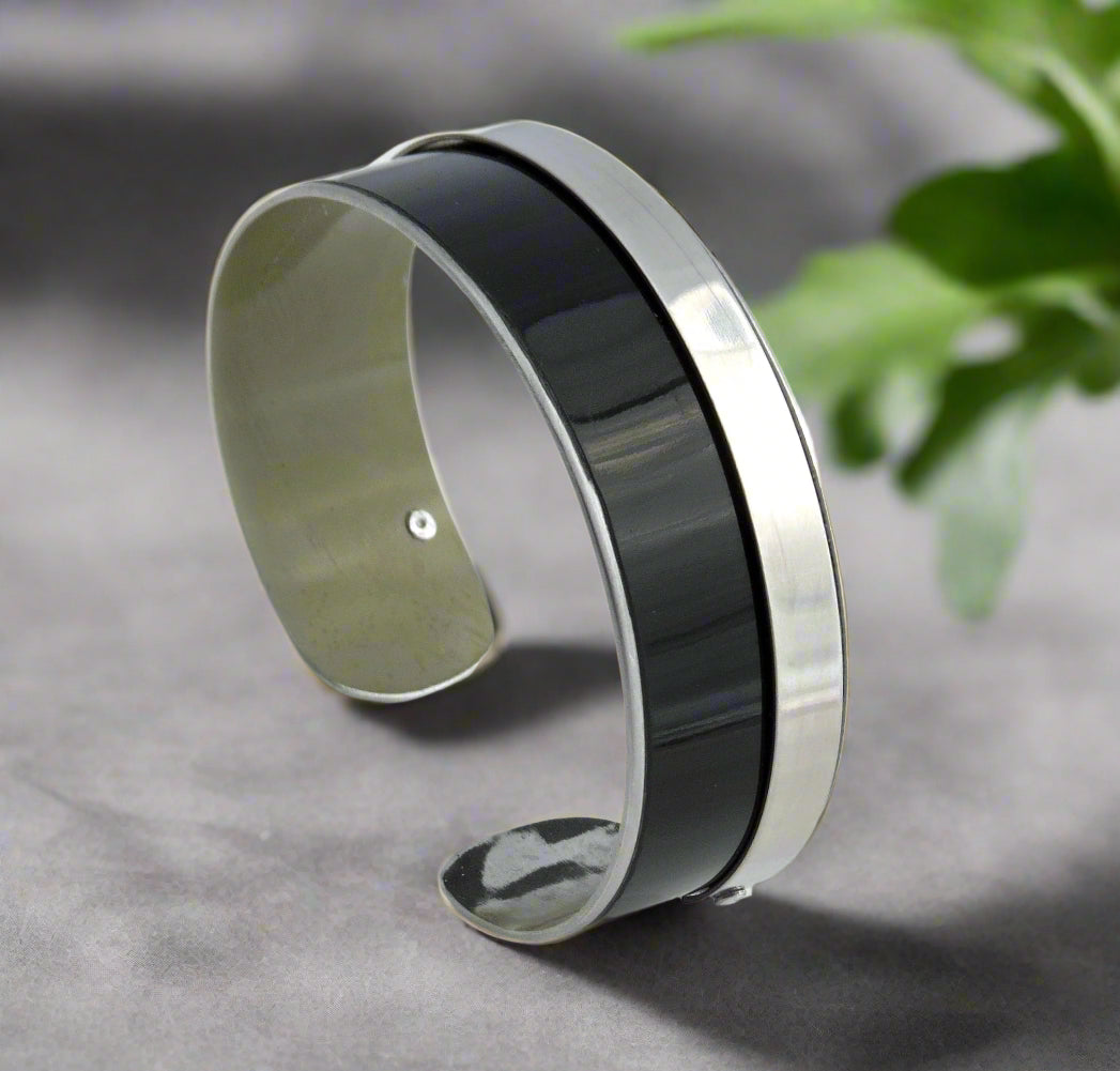Range Rover Silver Stripe Cuff