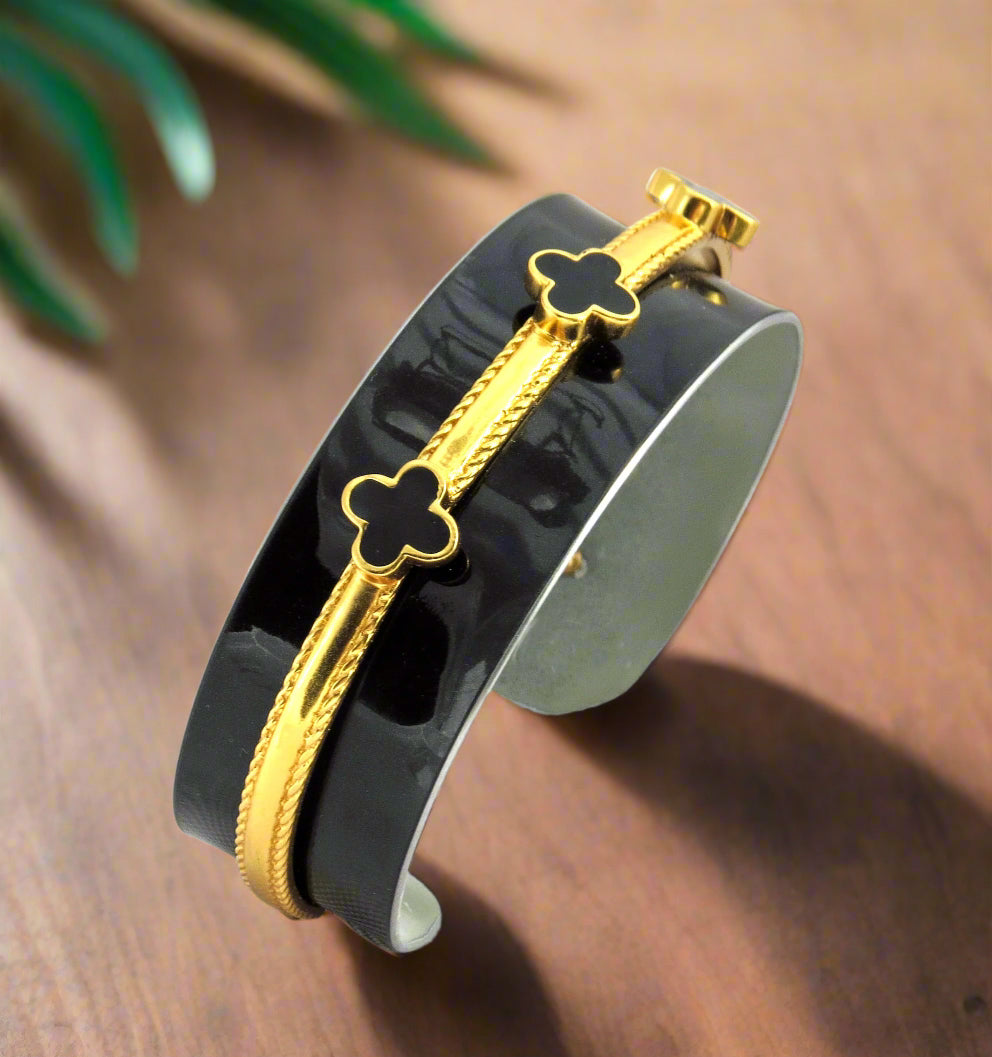 Rolls-Royce Clover Cuff