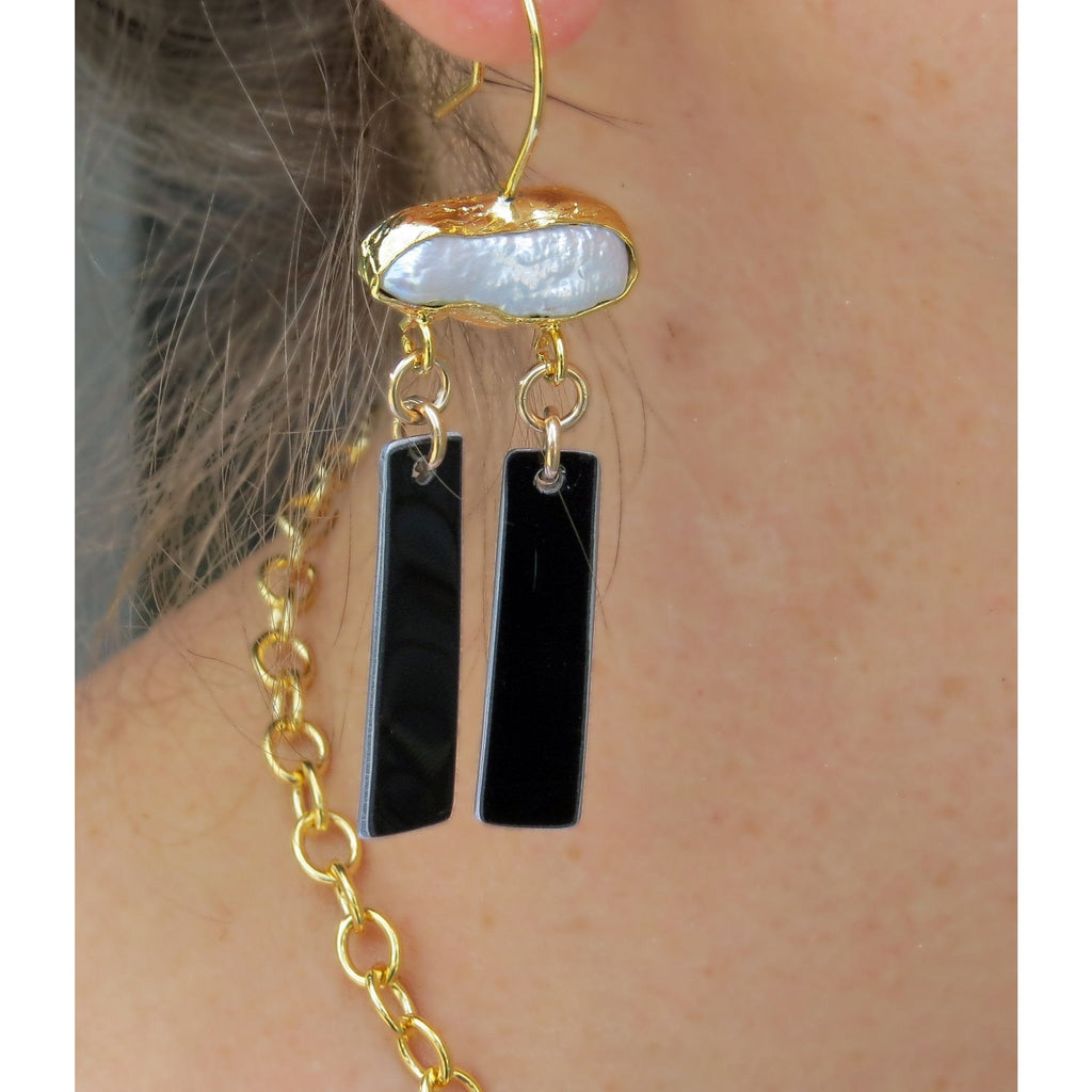 Pearl Dangle Earrings - CRASH Jewelry